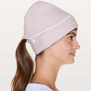 New! NWT Lululemon Cross Chill Run Beanie hat / toque (pink / purple) reflective